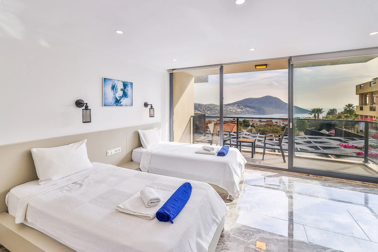Kalkan’da Merkeze Yakın, Özel Havuzlu, 5 Yatak Odalı, Kiralık Villa
