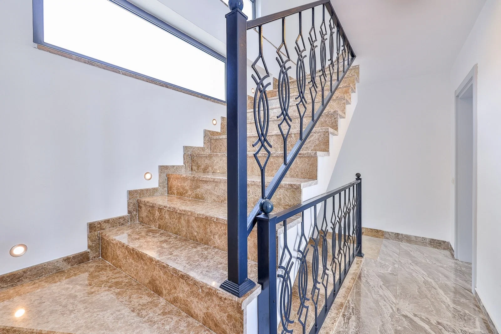 Kalkan’da Merkeze Yakın, Özel Havuzlu, 5 Yatak Odalı, Kiralık Villa