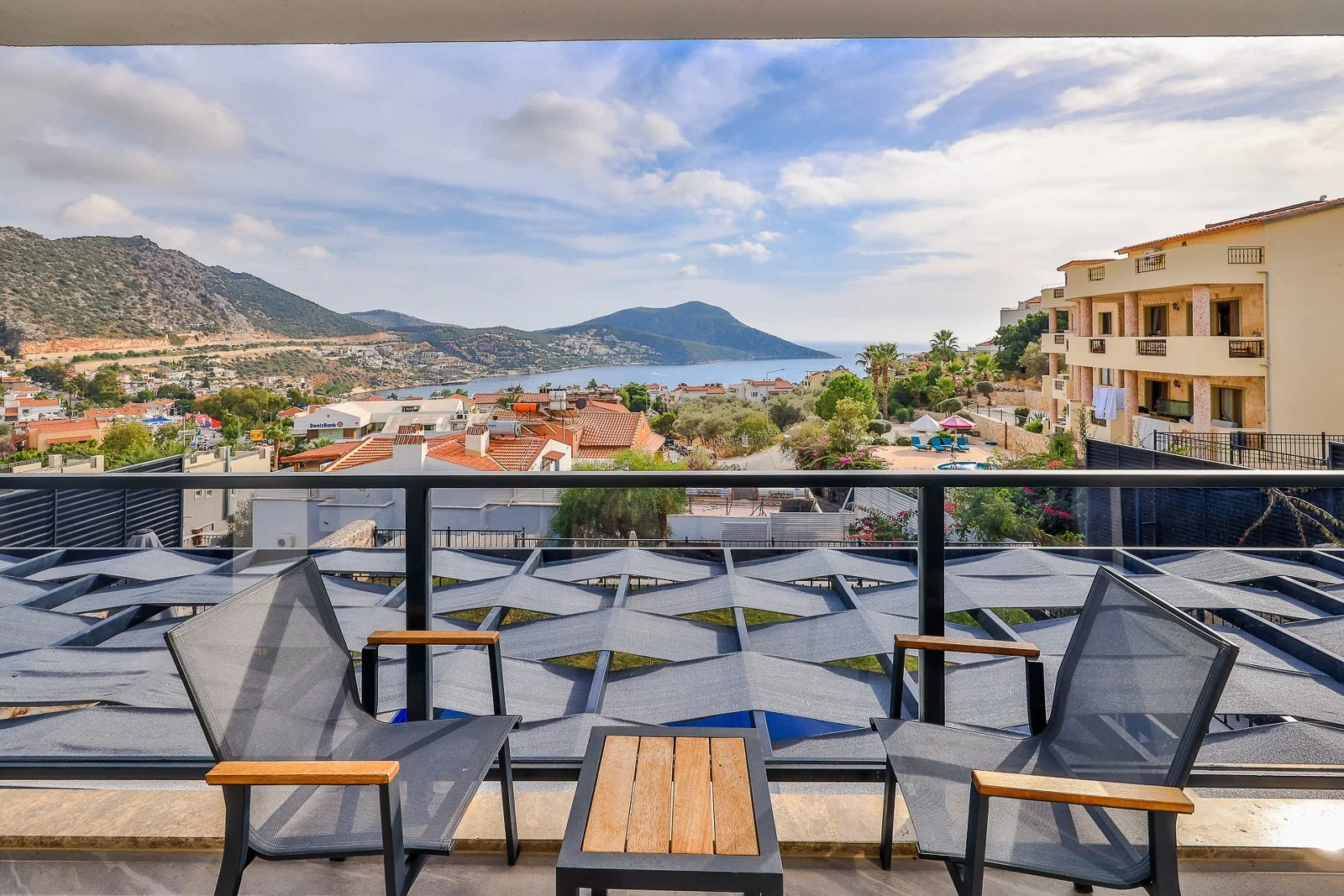 Kalkan’da Merkeze Yakın, Özel Havuzlu, 5 Yatak Odalı, Kiralık Villa