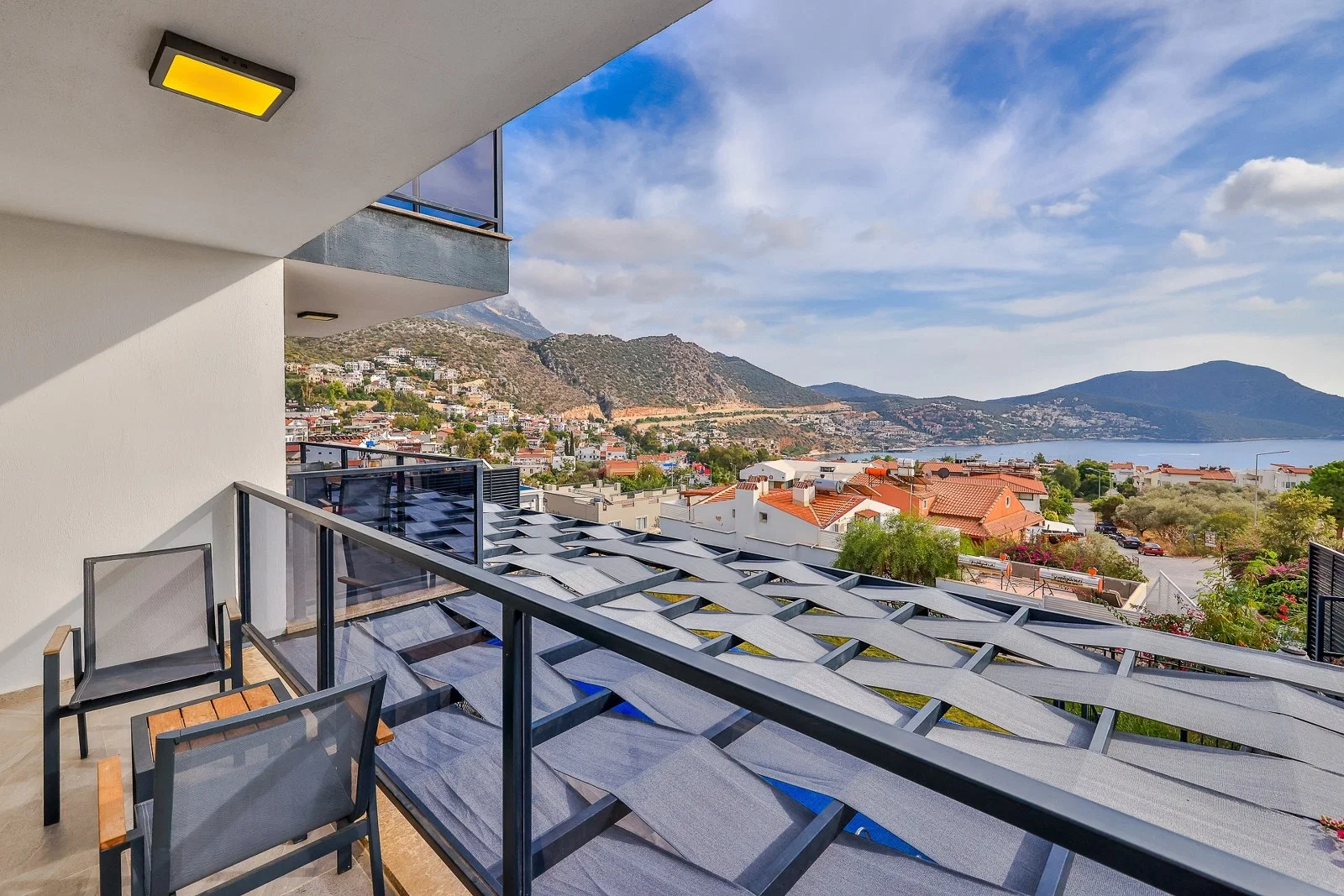 Kalkan’da Merkeze Yakın, Özel Havuzlu, 5 Yatak Odalı, Kiralık Villa