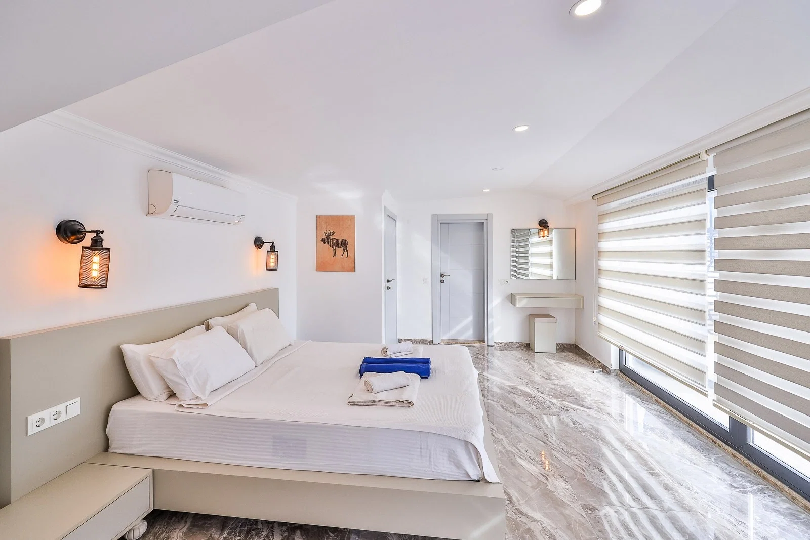 Kalkan’da Merkeze Yakın, Özel Havuzlu, 5 Yatak Odalı, Kiralık Villa