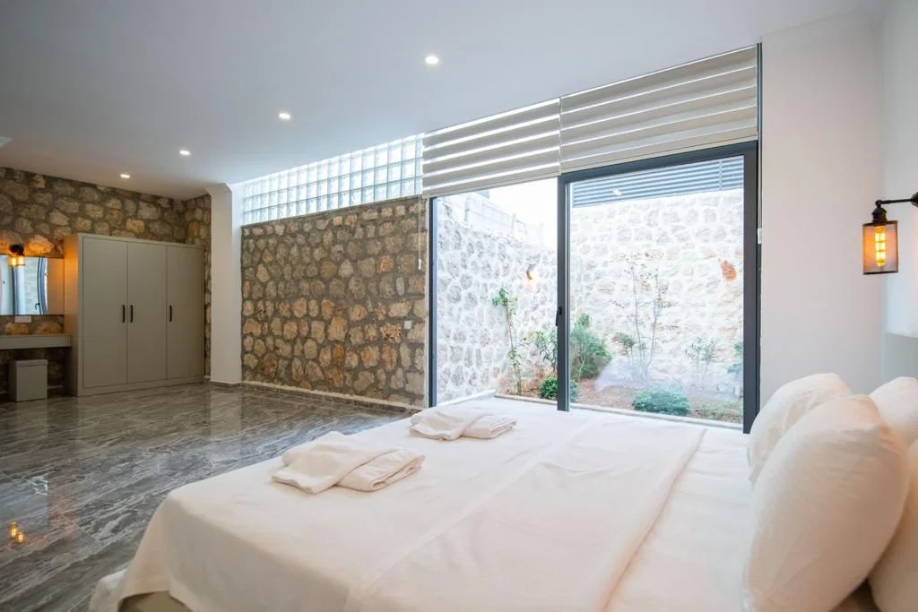 Kalkan’da Merkeze Yakın, Özel Havuzlu, 5 Yatak Odalı, Kiralık Villa