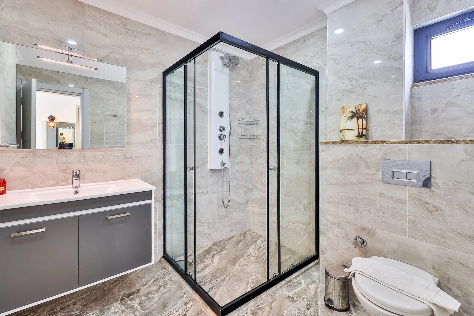 Kalkan’da Merkeze Yakın, Özel Havuzlu, 5 Yatak Odalı, Kiralık Villa