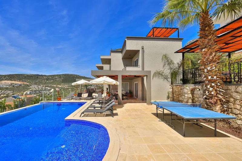 Kalkan’da deniz manzaralı kiralık villa, fotoğraf 3