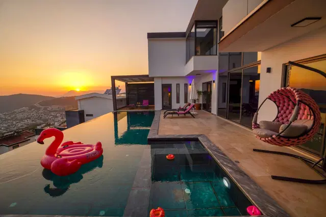 Kalkan’da saunalı kiralık villa, fotoğraf 4