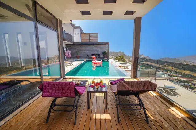Kalkan’da deniz manzaralı kiralık villa, fotoğraf 5