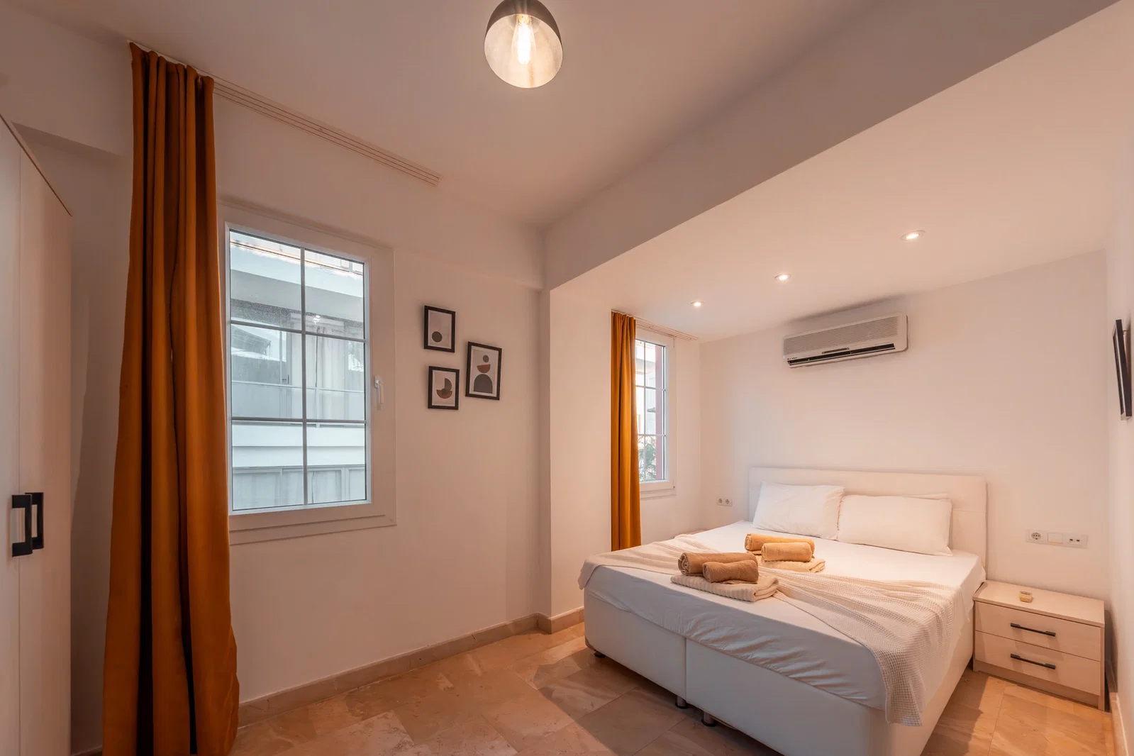 Kalkan’da Deniz Manzaralı, Korunaklı Havuzlu, 9 Kişilik, Ekonomik Villa