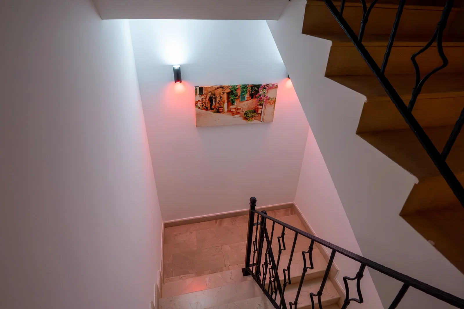 Kalkan’da Deniz Manzaralı, Korunaklı Havuzlu, 9 Kişilik, Ekonomik Villa