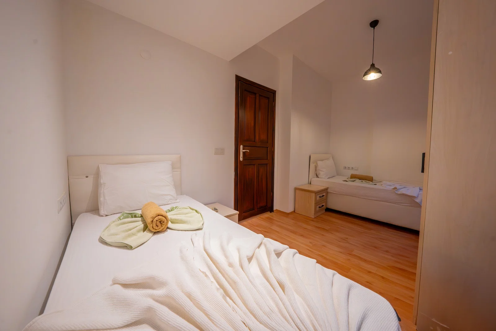 Kalkan’da Deniz Manzaralı, Korunaklı Havuzlu, 9 Kişilik, Ekonomik Villa