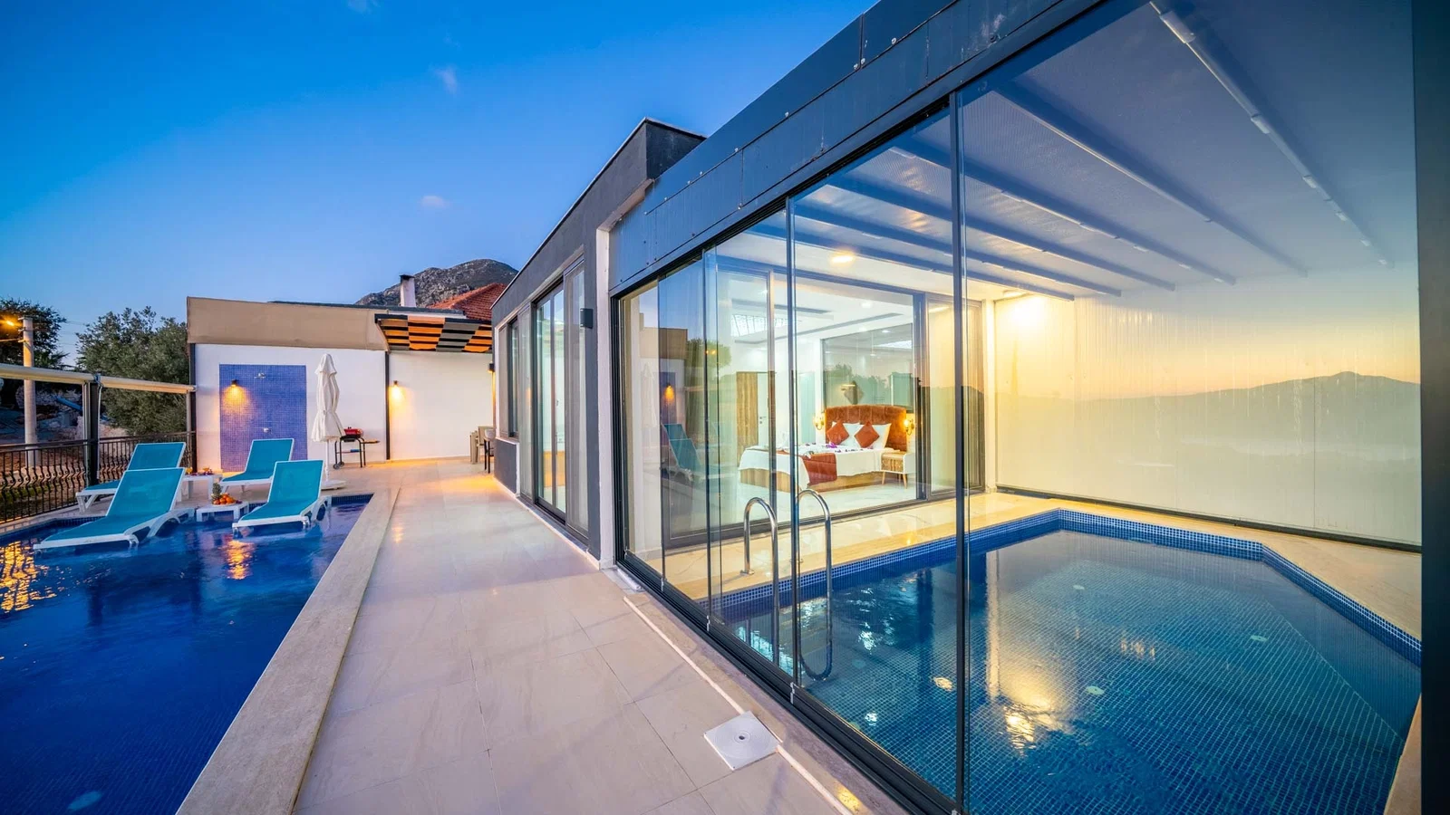 Kalkan’da Balayı Çiftlerine Uygun, Isıtmalı Havuzlu, 2 Yatak Odalı, Kiralık Villa