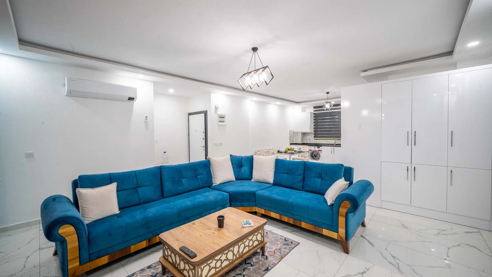 Kalkan’da Balayı Çiftlerine Uygun, Isıtmalı Havuzlu, 2 Yatak Odalı, Kiralık Villa