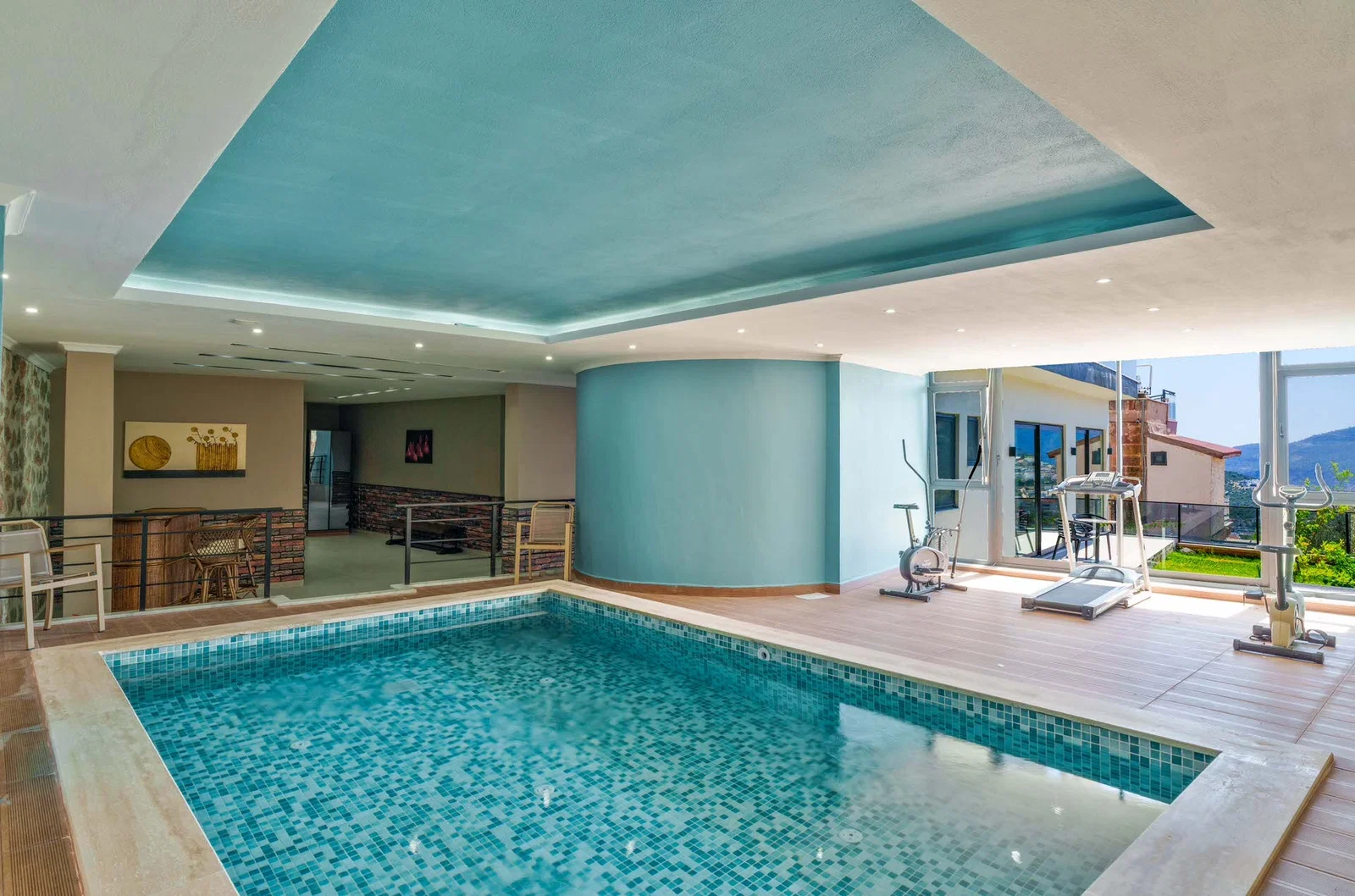 Kalkan’da Merkeze Yakın, Isıtmalı Havuzlu, 4 Yatak Odalı, Lüks Villa