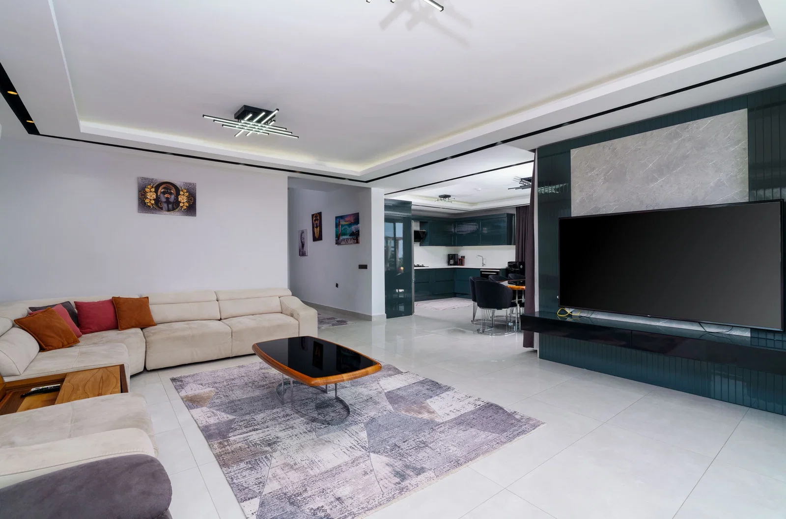 Kalkan’da Merkeze Yakın, Isıtmalı Havuzlu, 4 Yatak Odalı, Lüks Villa