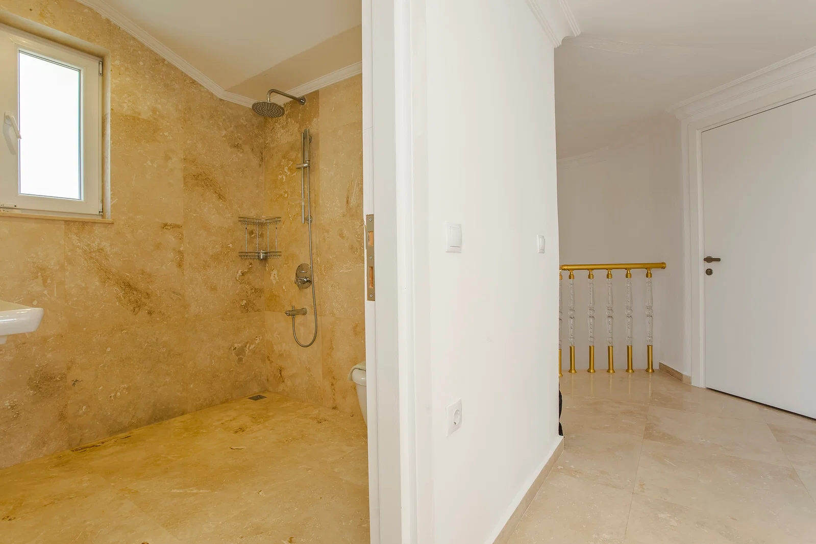Kalkan’da Deniz Manzaralı, Isıtmalı Havuzlu, 5 Yatak Odalı, Lüks Villa