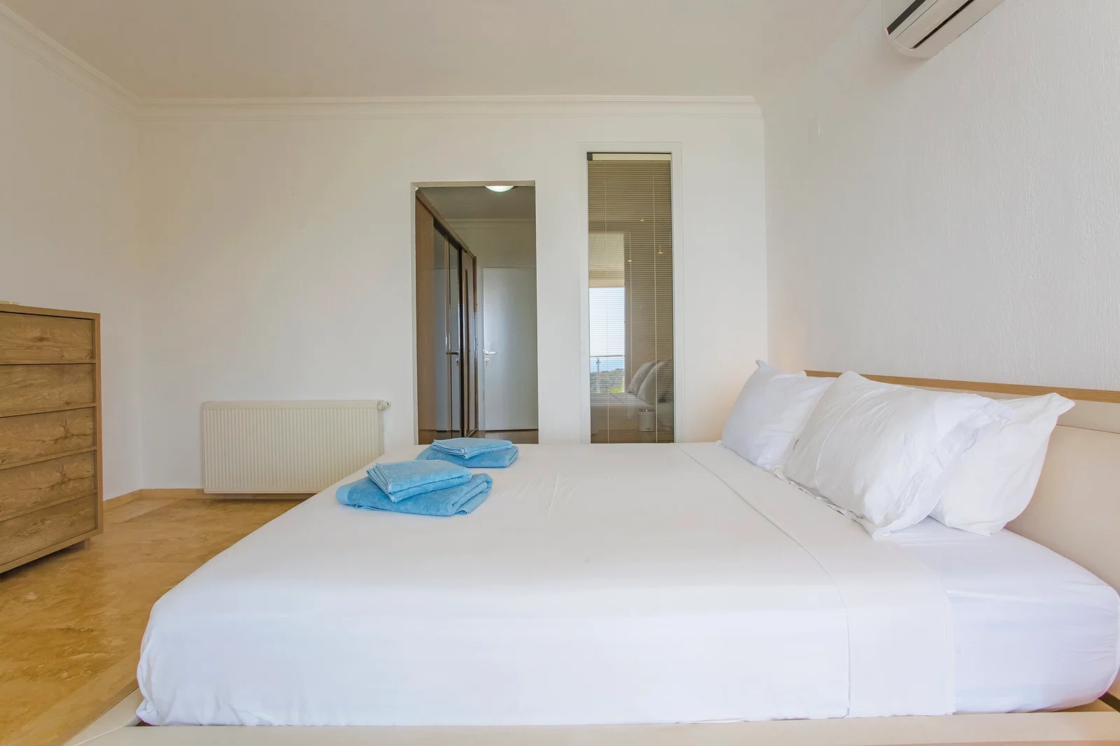 Kalkan’da Deniz Manzaralı, Isıtmalı Havuzlu, 5 Yatak Odalı, Lüks Villa