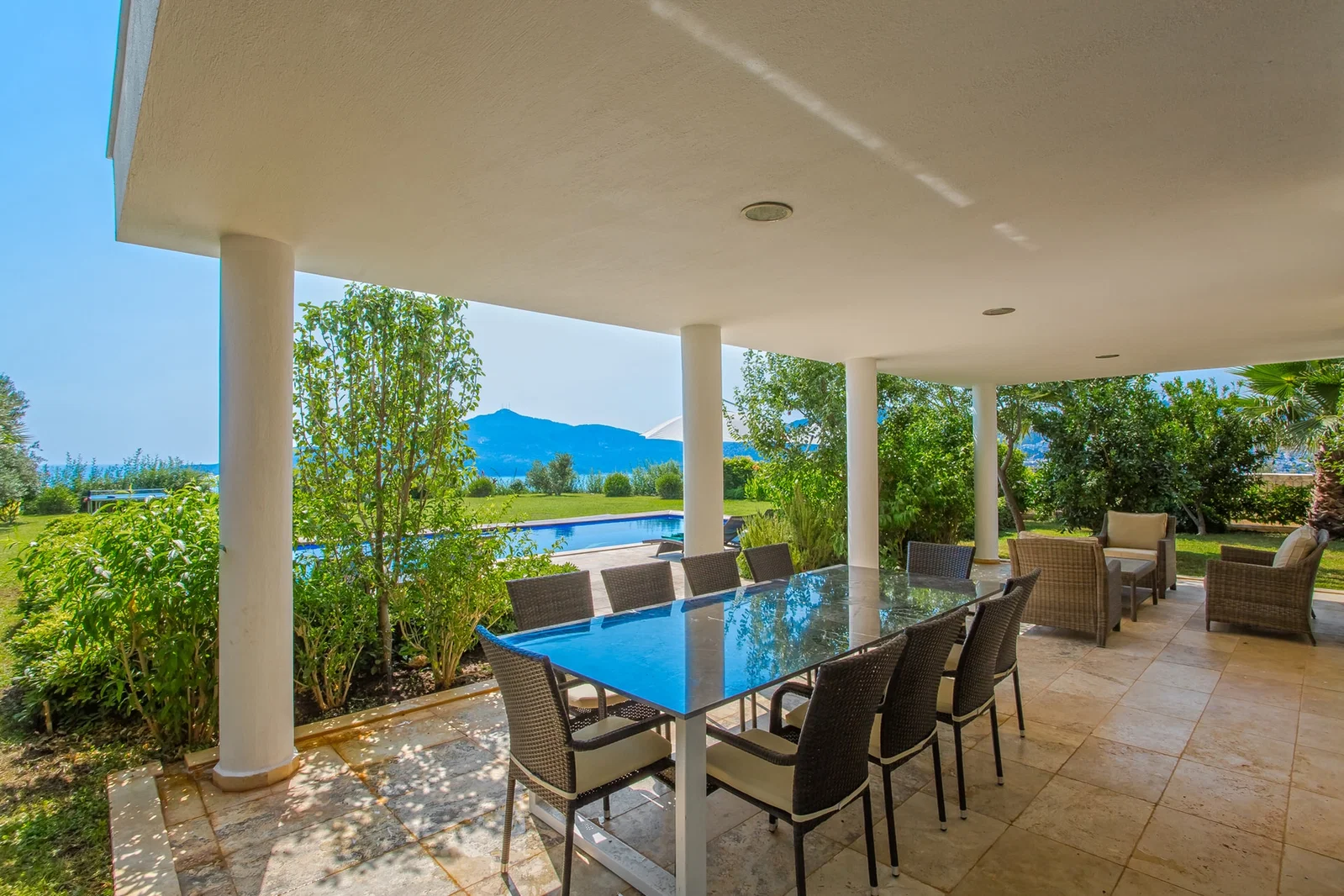 Kalkan’da Deniz Manzaralı, Isıtmalı Havuzlu, 5 Yatak Odalı, Lüks Villa