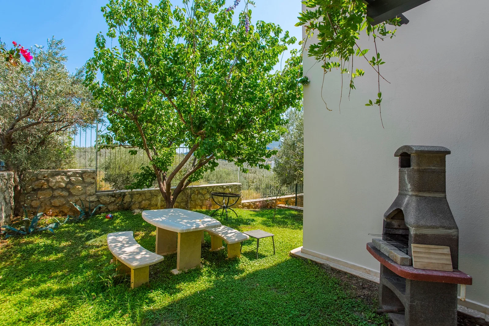 Kalkan’da Deniz Manzaralı, Isıtmalı Havuzlu, 5 Yatak Odalı, Lüks Villa