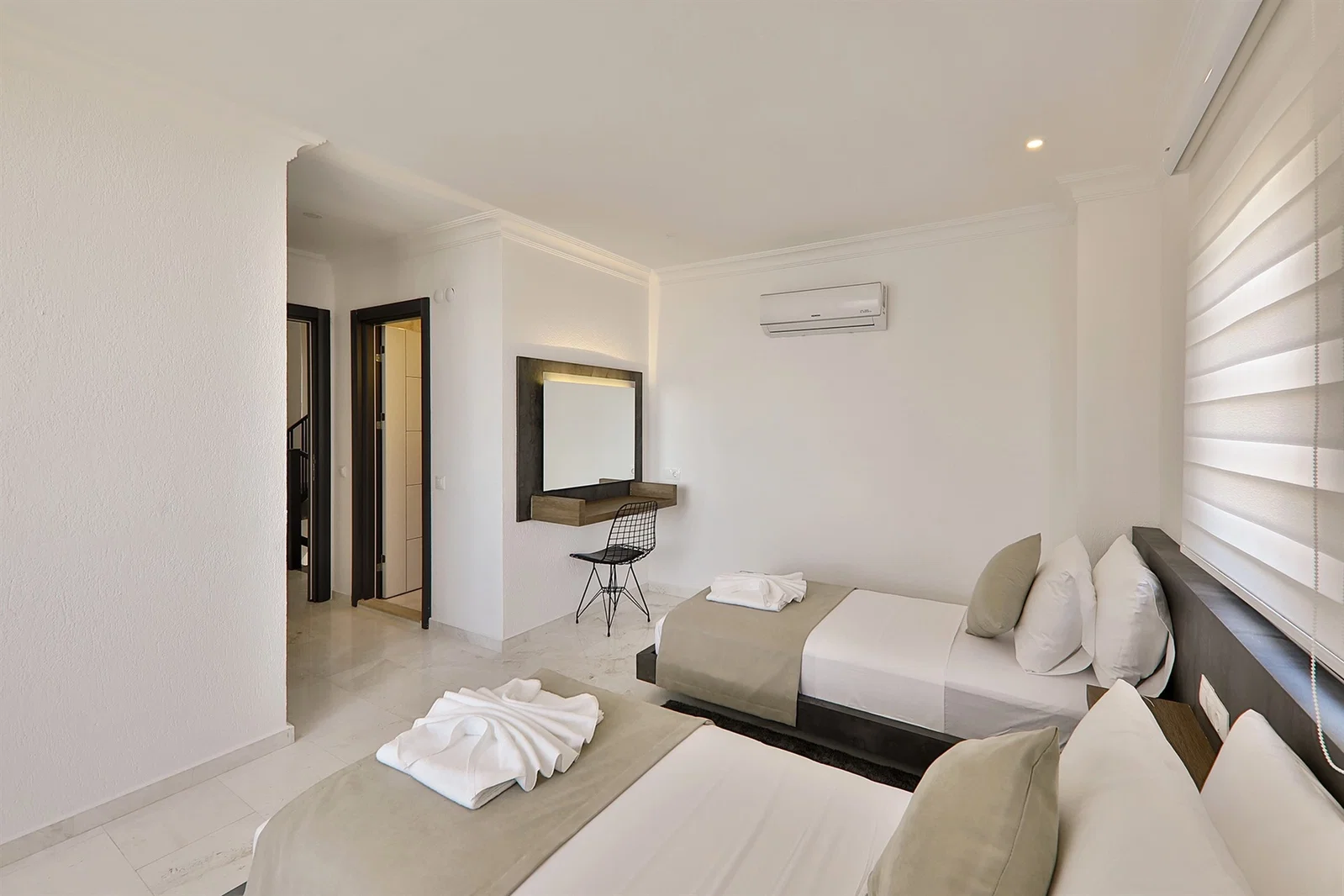 Kalkan’da Deniz Manzaralı, Özel Havuzlu, 7 Yatak Odalı, Lüks Villa