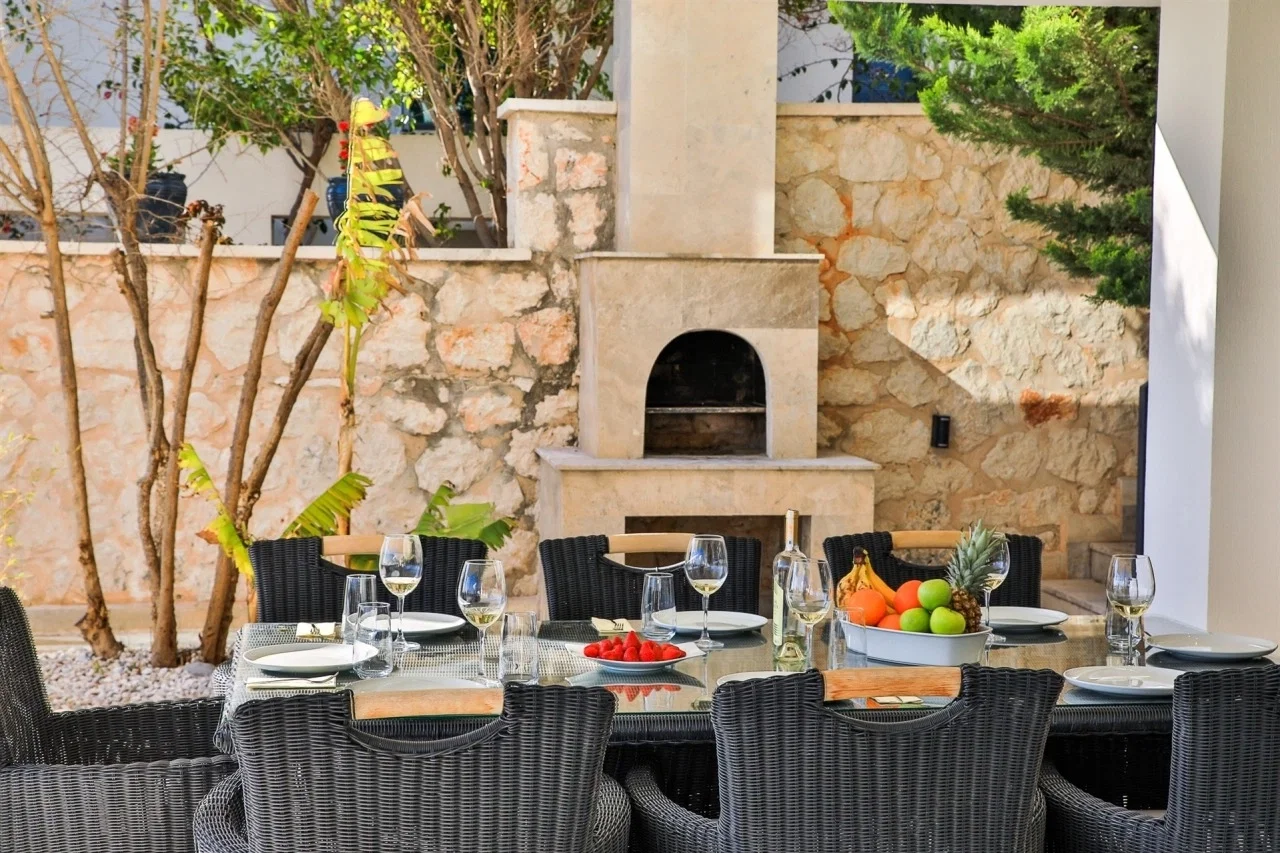 Kalkan’da Sakin Konumda, Isıtmalı Havuzlu, Jakuzili, Lüks Villa
