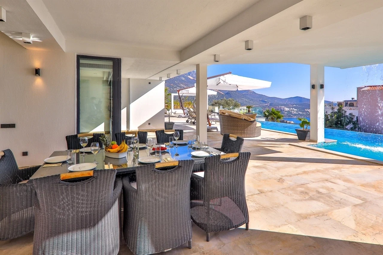 Kalkan’da Sakin Konumda, Isıtmalı Havuzlu, Jakuzili, Lüks Villa