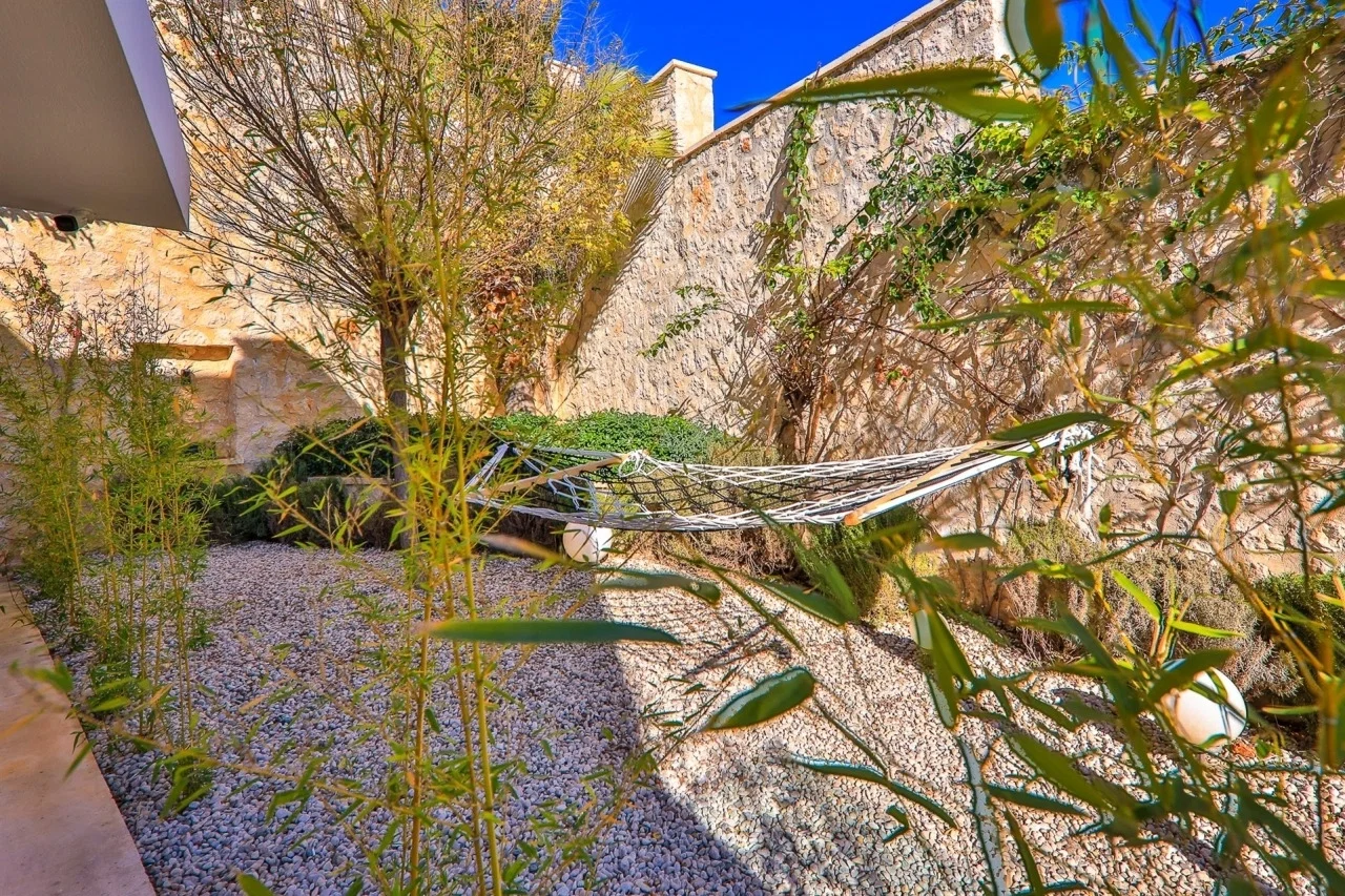 Kalkan’da Sakin Konumda, Isıtmalı Havuzlu, Jakuzili, Lüks Villa
