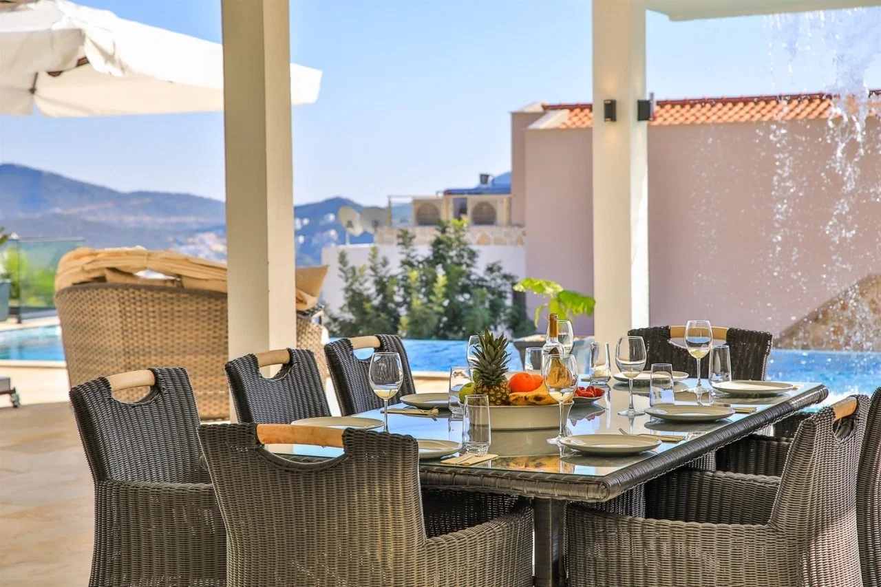 Kalkan’da Sakin Konumda, Isıtmalı Havuzlu, Jakuzili, Lüks Villa