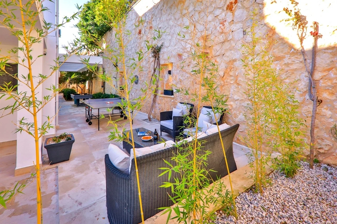 Kalkan’da Sakin Konumda, Isıtmalı Havuzlu, Jakuzili, Lüks Villa