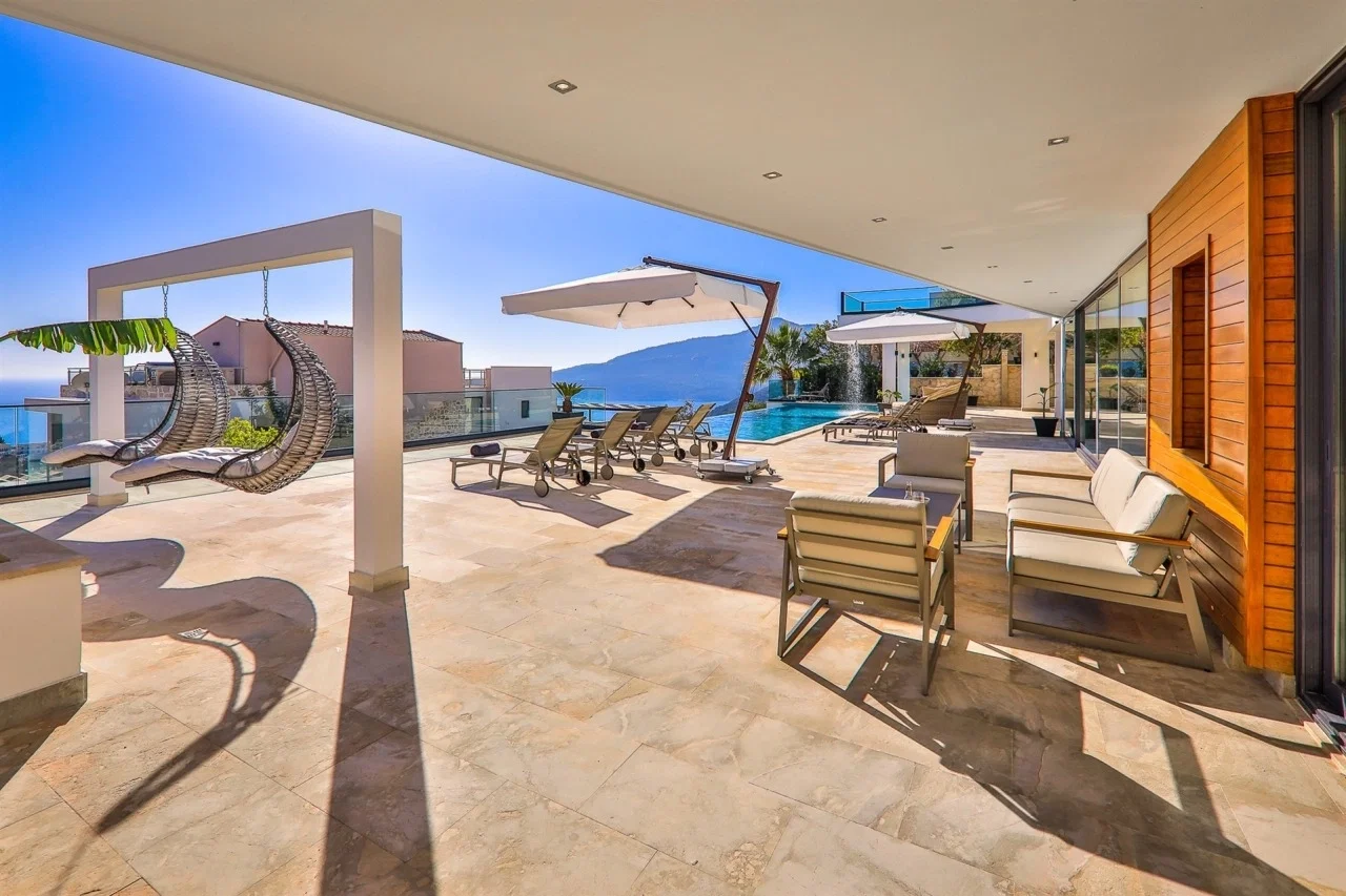 Kalkan’da Sakin Konumda, Isıtmalı Havuzlu, Jakuzili, Lüks Villa