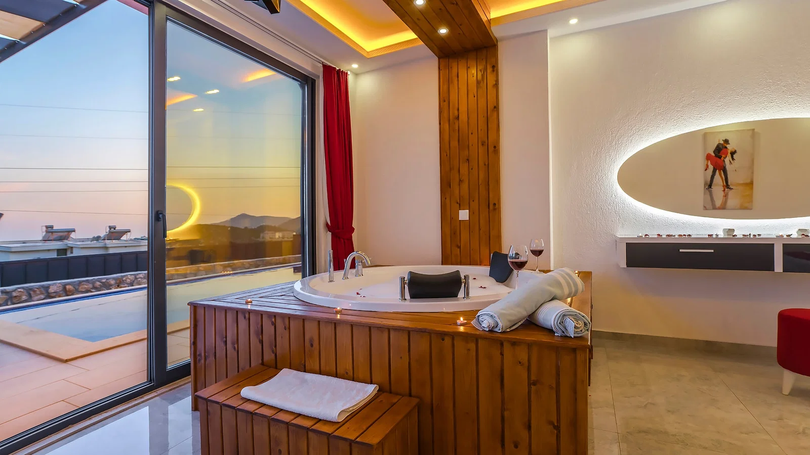 Kalkan’da Deniz Manzaralı, Korunaklı Havuzlu, 2 Yatak Odalı, Ekonomik Villa