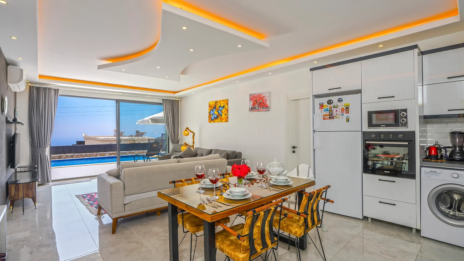 Kalkan’da Deniz Manzaralı, Korunaklı Havuzlu, 2 Yatak Odalı, Ekonomik Villa