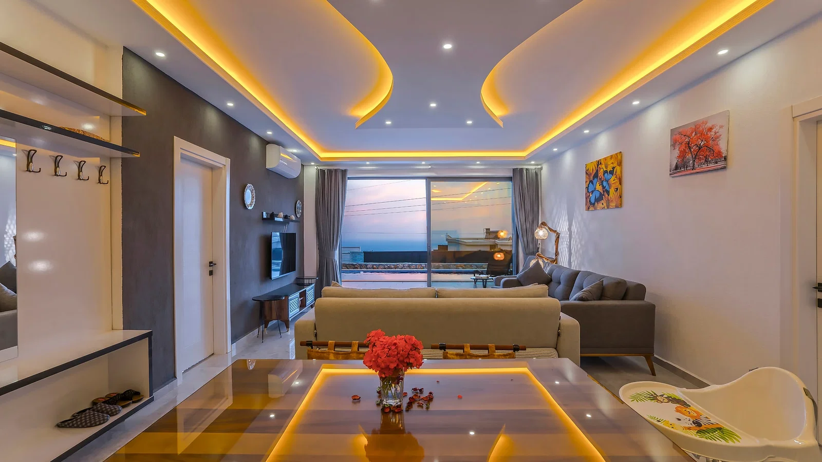 Kalkan’da Deniz Manzaralı, Korunaklı Havuzlu, 2 Yatak Odalı, Ekonomik Villa