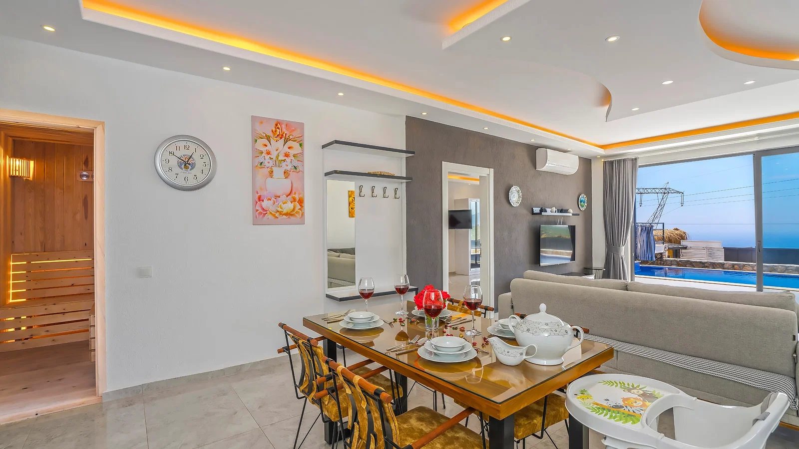 Kalkan’da Deniz Manzaralı, Korunaklı Havuzlu, 2 Yatak Odalı, Ekonomik Villa