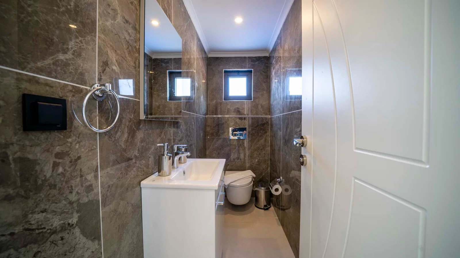 Kalkan’da Balayı Çiftlerine Uygun, Korunaklı Havuzlu, 2 Yatak Odalı, Ekonomik Villa