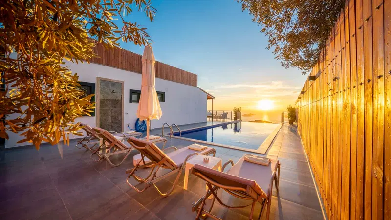 Kalkan’da korunaklı havuzlu kiralık villa, fotoğraf 10