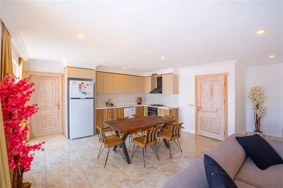 Kalkan’da Merkeze Yakın, Çocuk Havuzlu, 4 Yatak Odalı, Lüks Villa