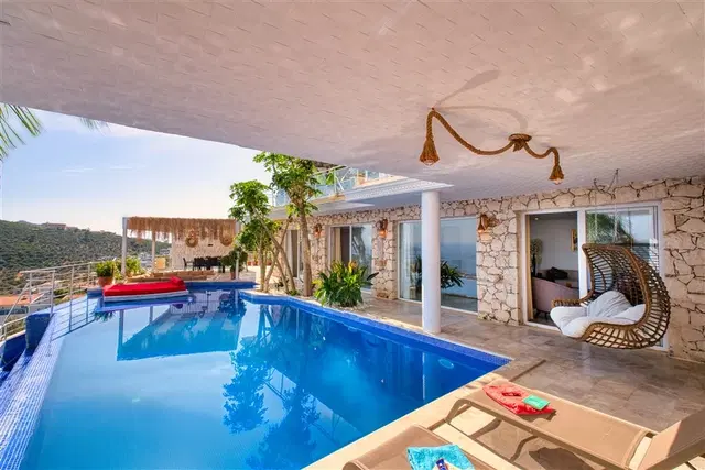 Kalkan’da jakuzili kiralık villa, fotoğraf 3