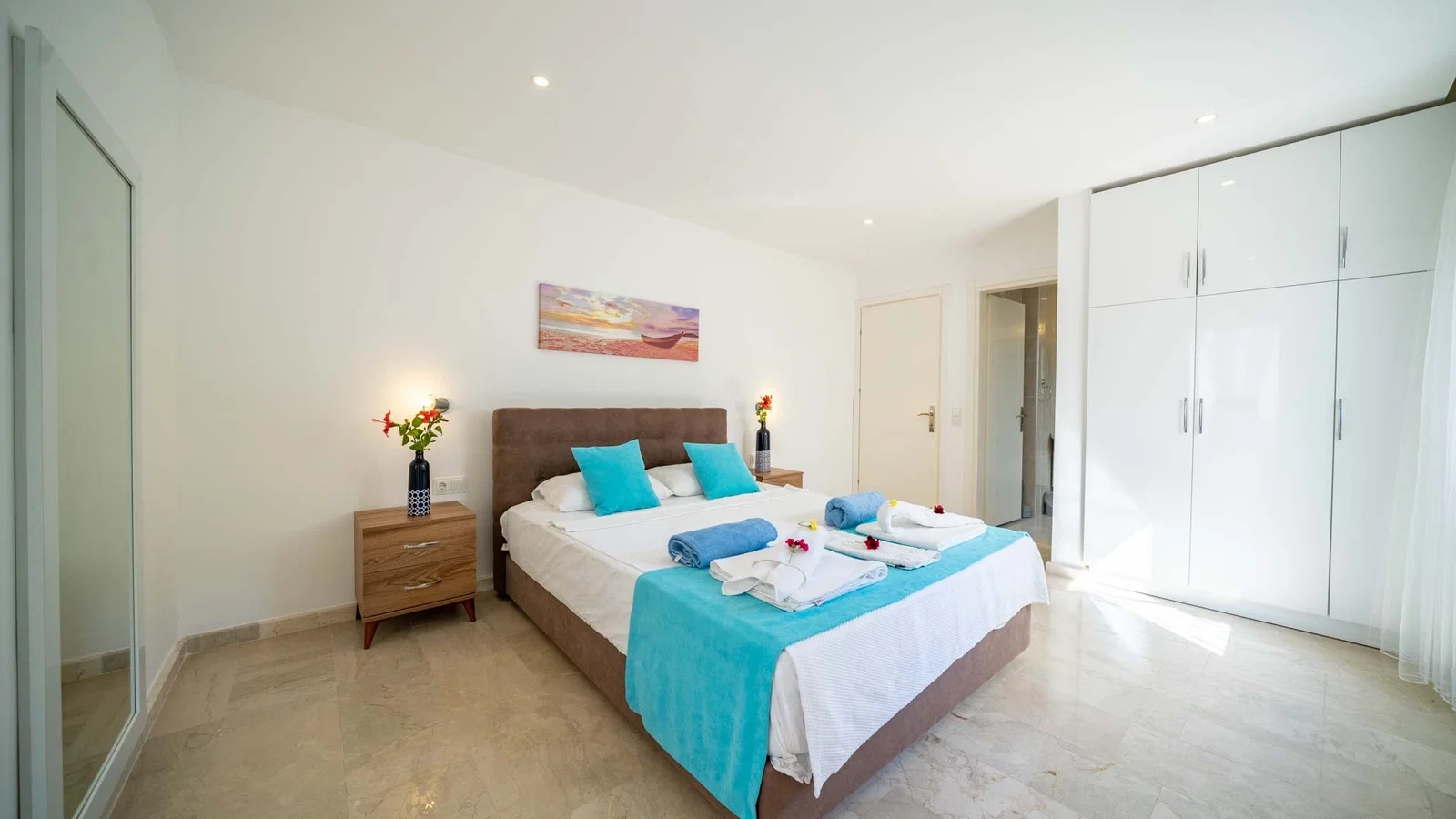 Kalkan’da Merkeze Yakın, Özel Havuzlu, 5 Yatak Odalı, Ekonomik Villa
