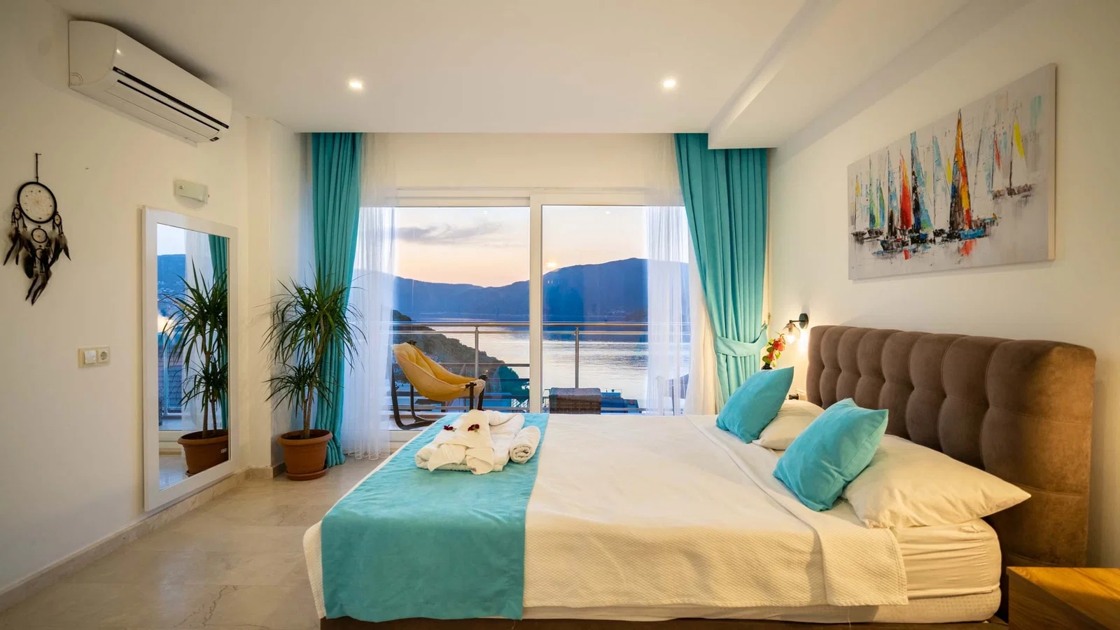 Kalkan’da Merkeze Yakın, Özel Havuzlu, 5 Yatak Odalı, Ekonomik Villa
