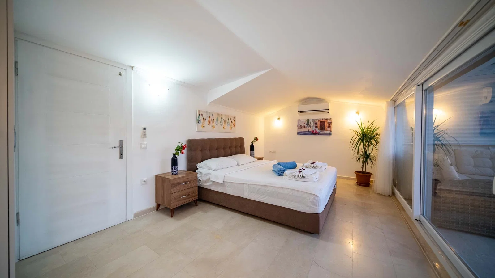 Kalkan’da Merkeze Yakın, Özel Havuzlu, 5 Yatak Odalı, Ekonomik Villa
