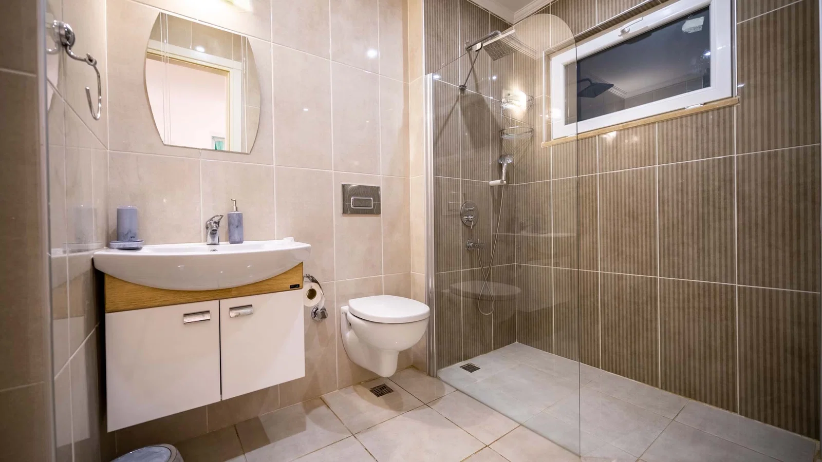 Kalkan’da Merkeze Yakın, Özel Havuzlu, 5 Yatak Odalı, Ekonomik Villa