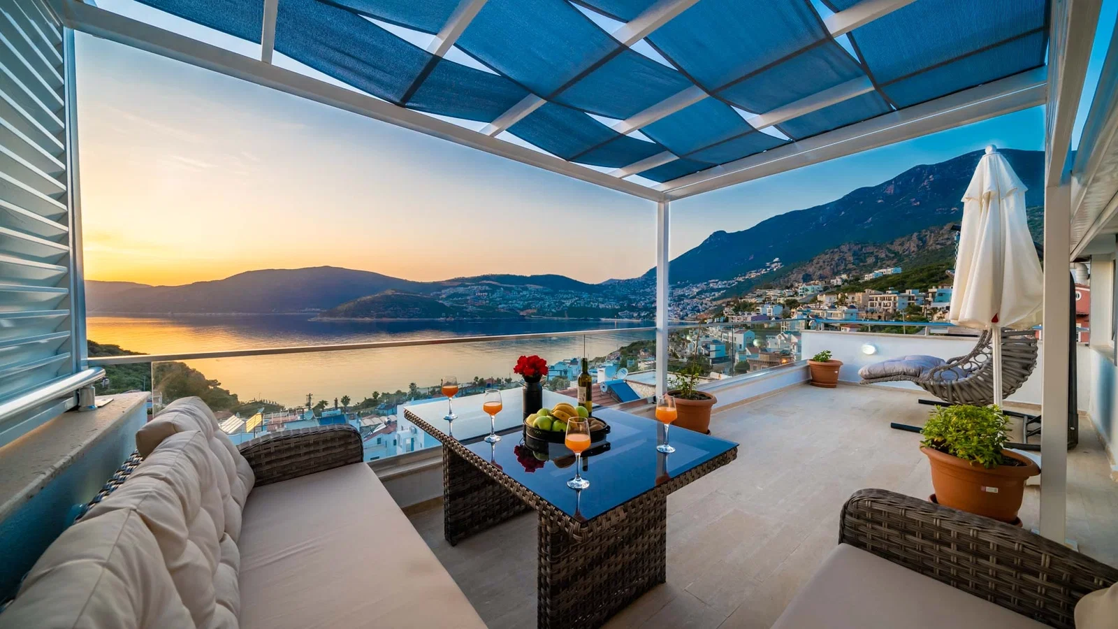 Kalkan’da Merkeze Yakın, Özel Havuzlu, 5 Yatak Odalı, Ekonomik Villa