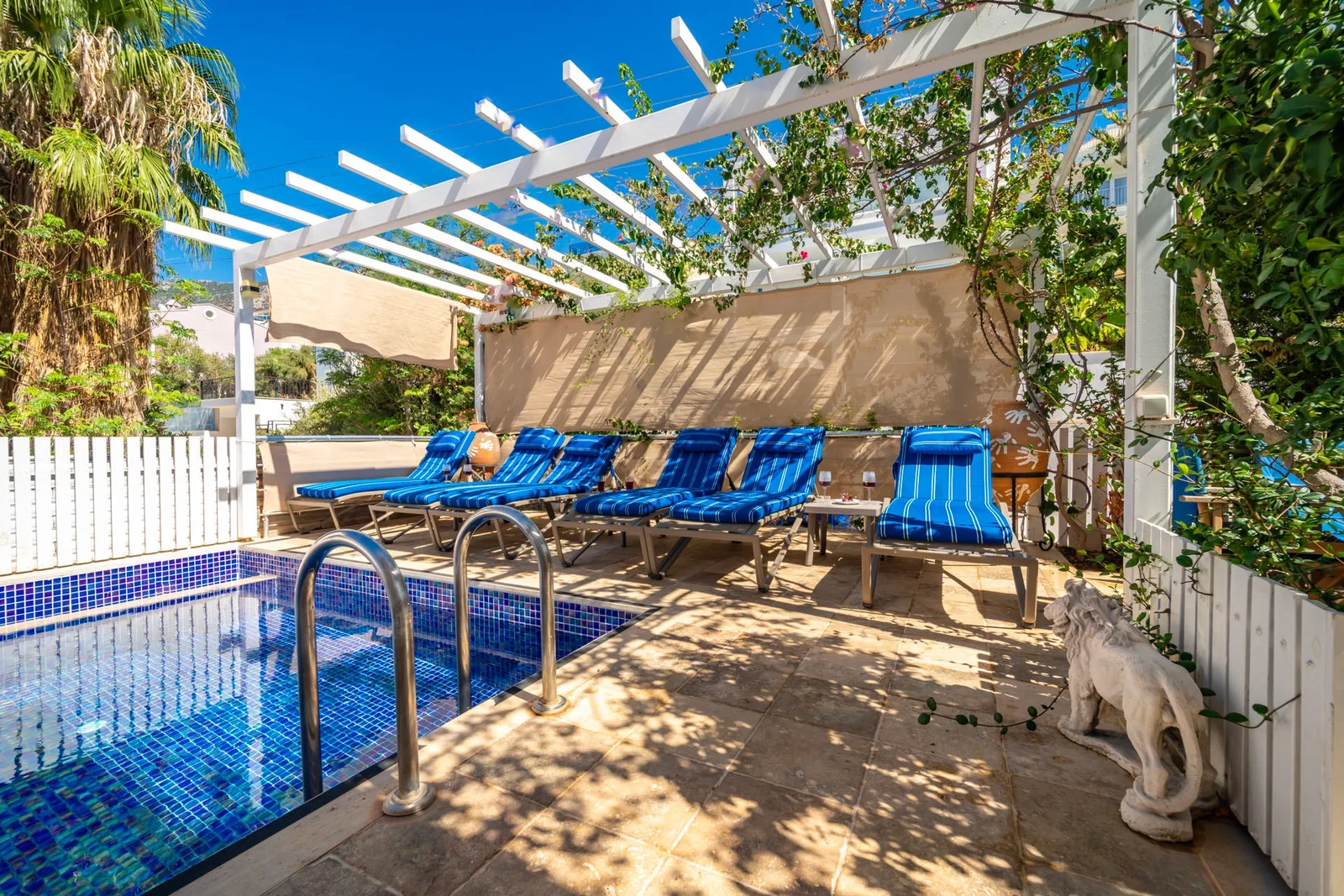 Kalkan’da Merkeze Yakın, Özel Havuzlu, 4 Yatak Odalı, Ekonomik Villa