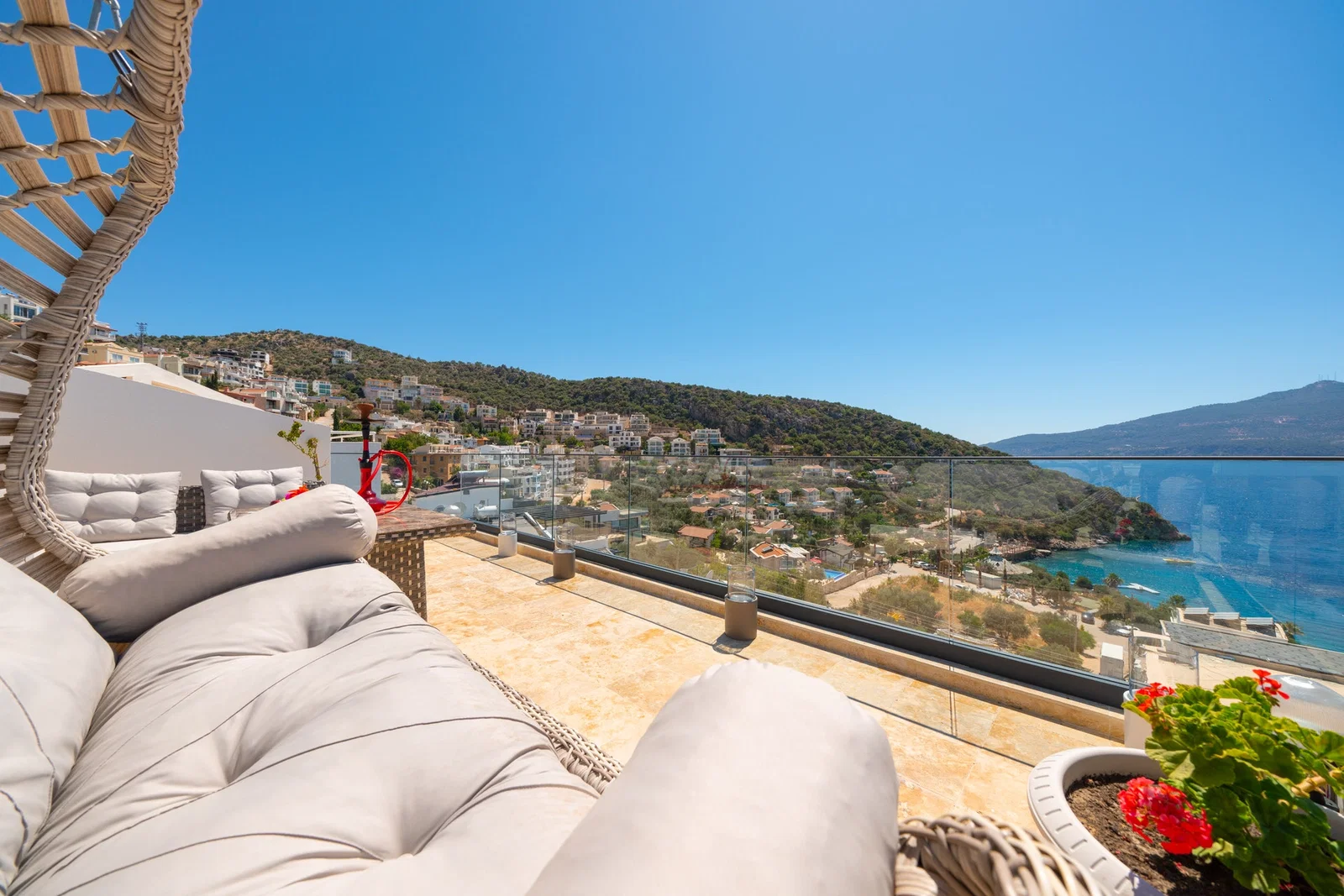 Kalkan’da Merkeze Yakın, Özel Havuzlu, 4 Yatak Odalı, Ekonomik Villa