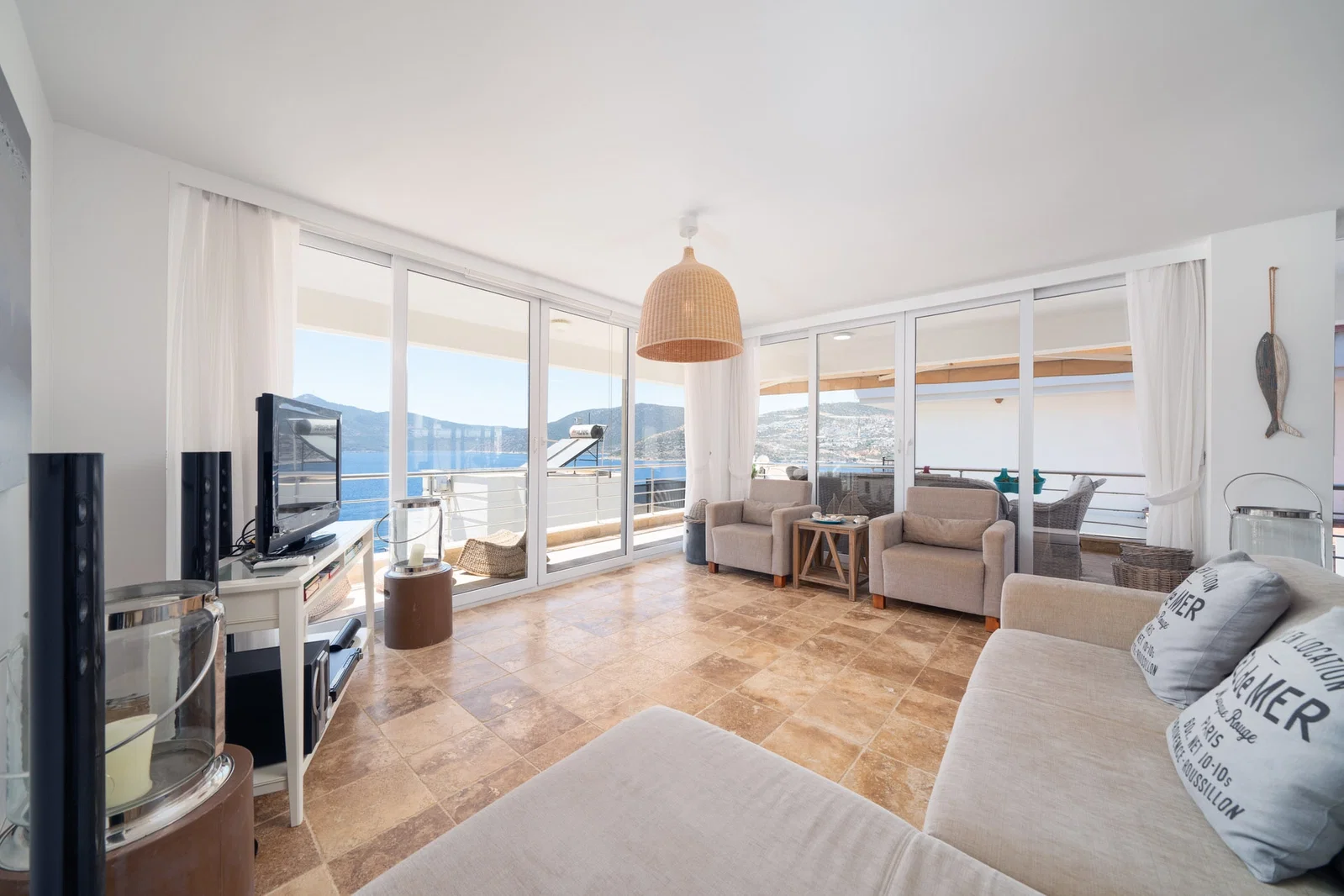 Kalkan’da Merkeze Yakın, Özel Havuzlu, 4 Yatak Odalı, Ekonomik Villa