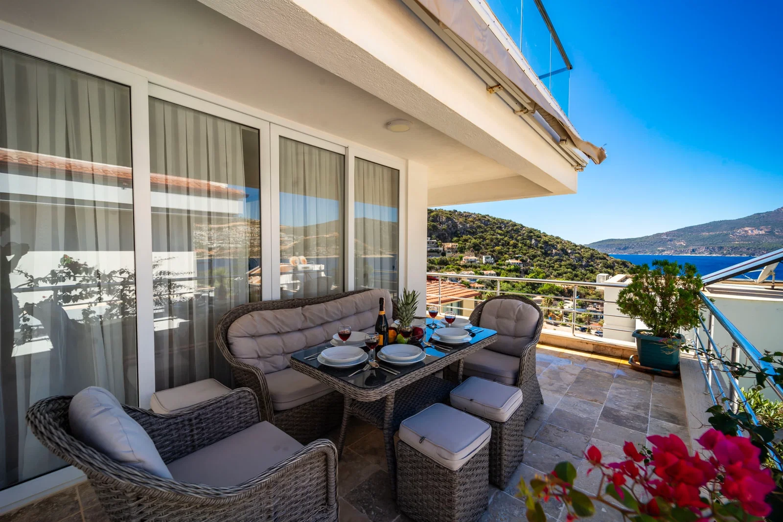 Kalkan’da Merkeze Yakın, Özel Havuzlu, 4 Yatak Odalı, Ekonomik Villa