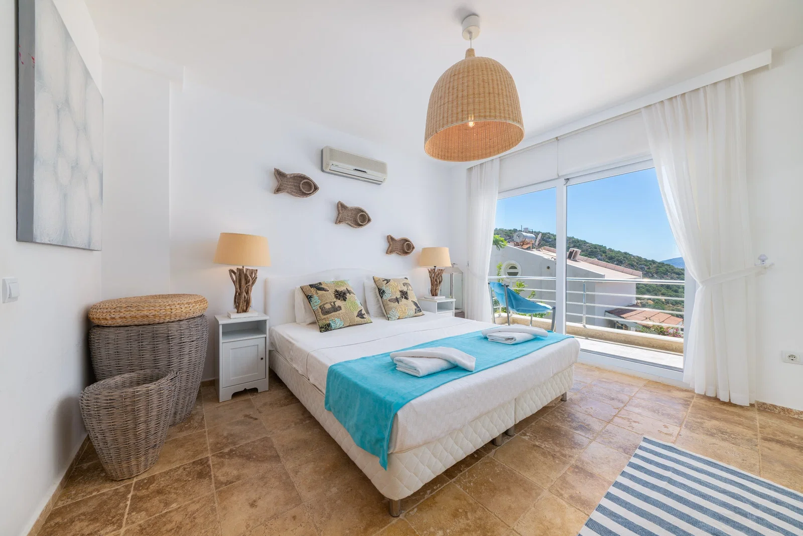 Kalkan’da Merkeze Yakın, Özel Havuzlu, 4 Yatak Odalı, Ekonomik Villa
