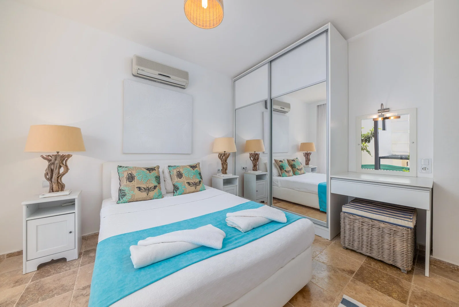 Kalkan’da Merkeze Yakın, Özel Havuzlu, 4 Yatak Odalı, Ekonomik Villa