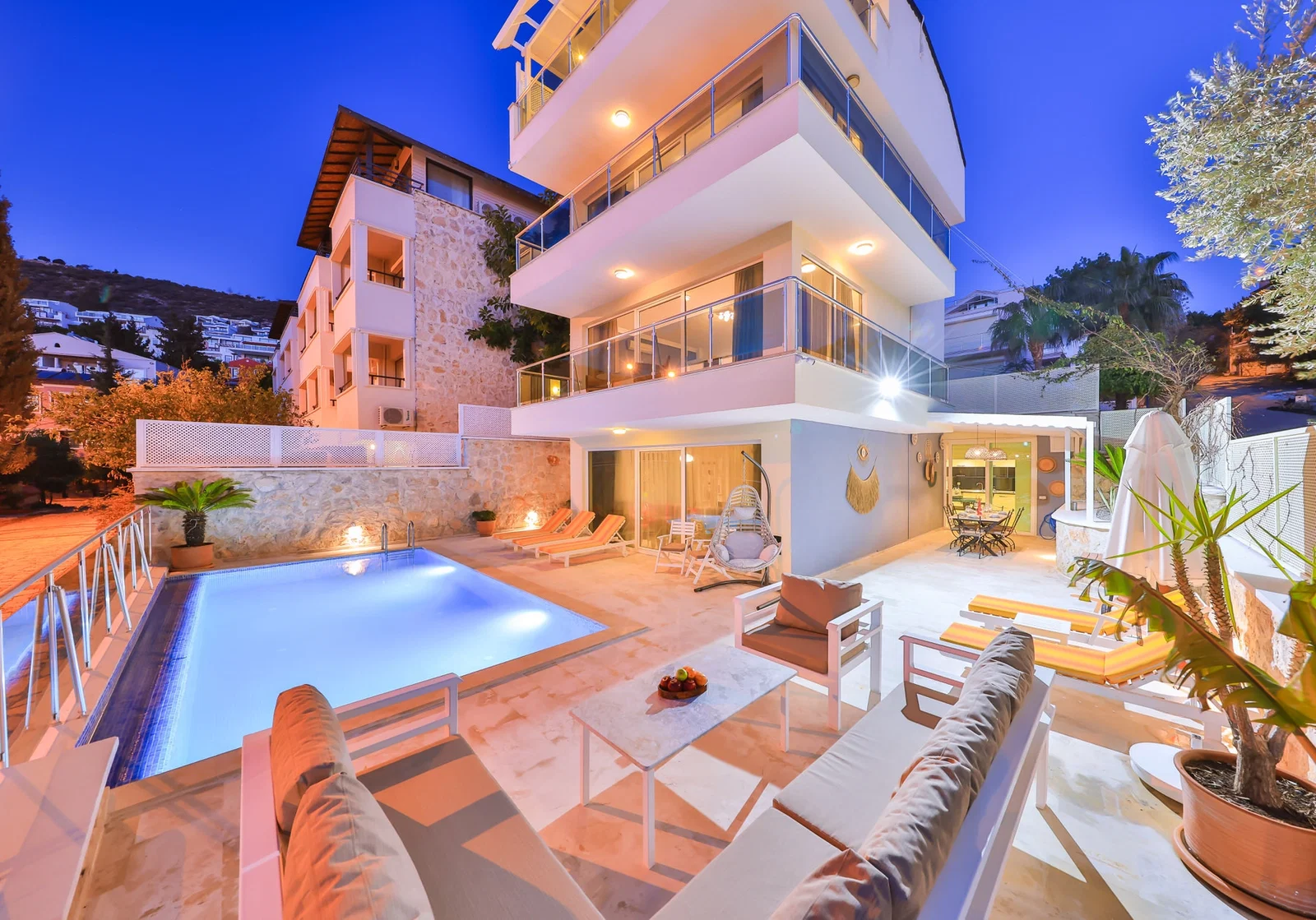 Kalkan’da Merkeze Yakın, Özel Havuzlu, 3 Yatak Odalı, Kiralık Villa