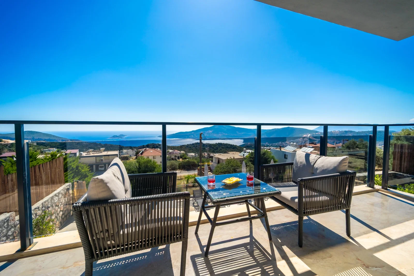 Kalkan’da Merkeze Yakın, Özel Havuzlu, 3 Yatak Odalı, Kiralık Villa