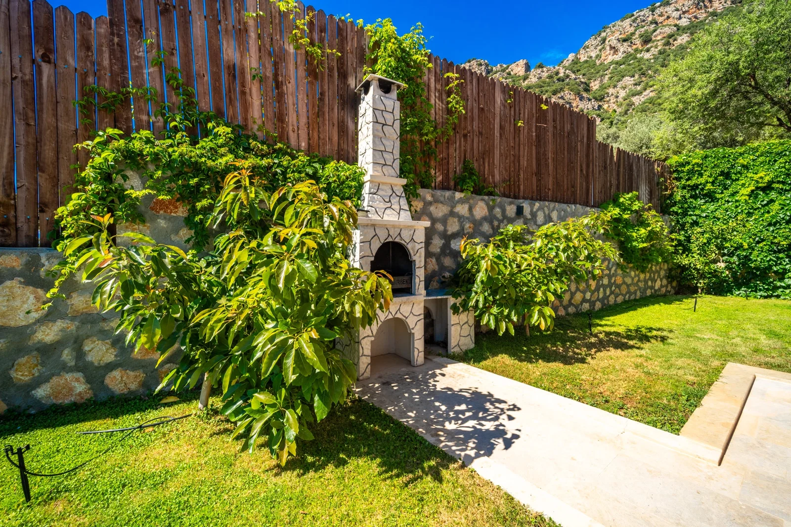 Kalkan’da Merkeze Yakın, Özel Havuzlu, 3 Yatak Odalı, Kiralık Villa